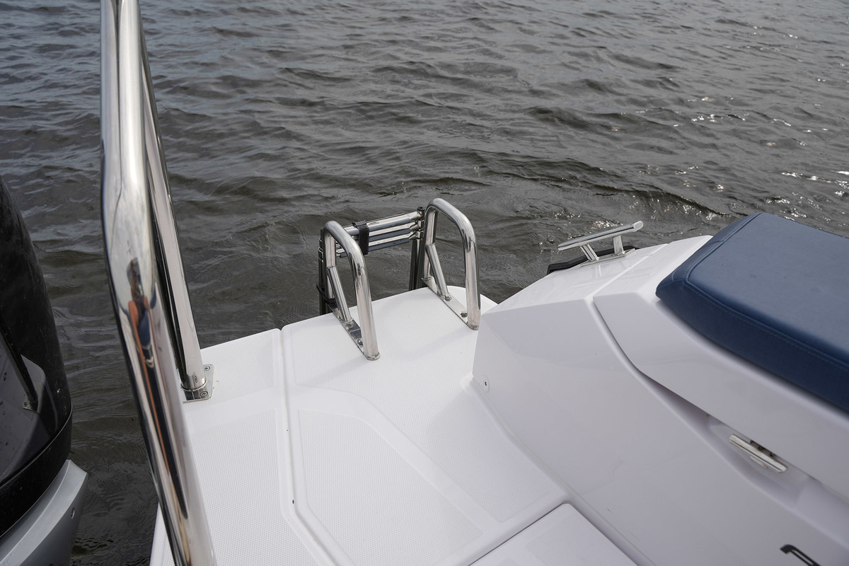 foto: 25 Axopar 29 XC Cross Cabin