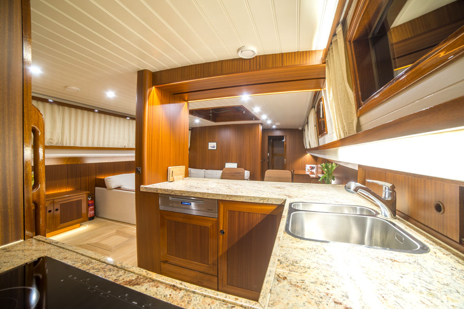 foto: 27 Luxe Motor Cruise 19.75