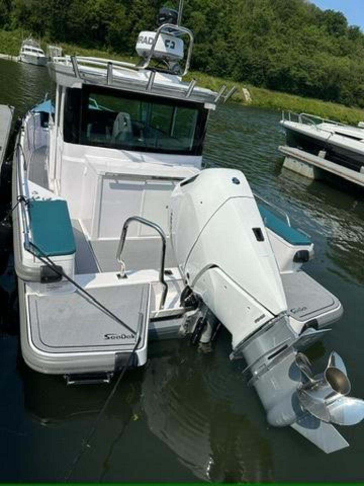 foto: 8 Axopar 28 Cabin 