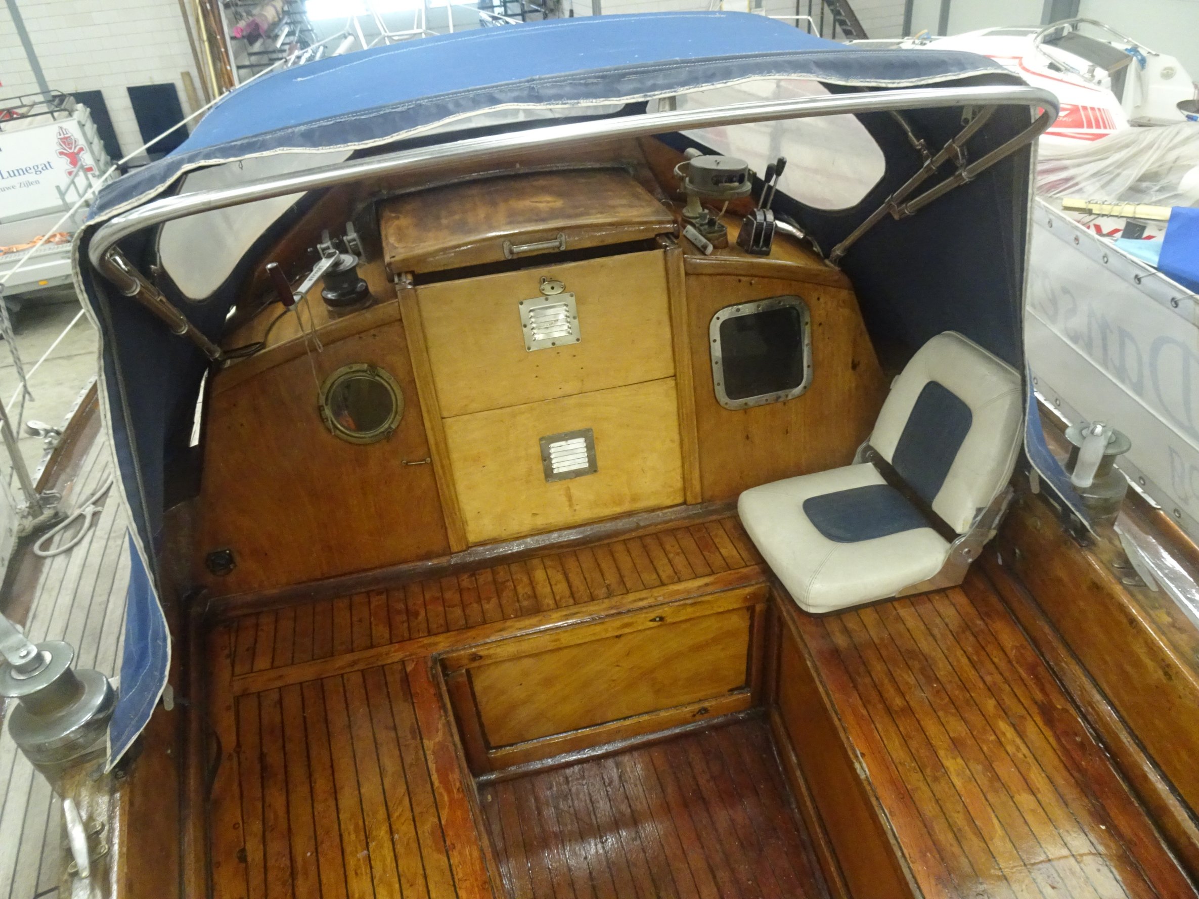 foto: 8 Defender 32