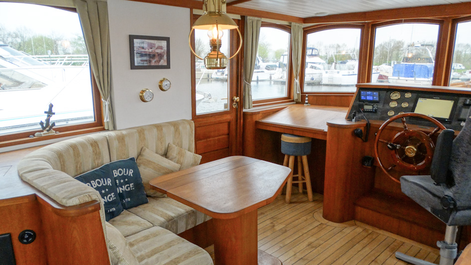 foto: 23 Luxe Motor 16.20 Deckhouse