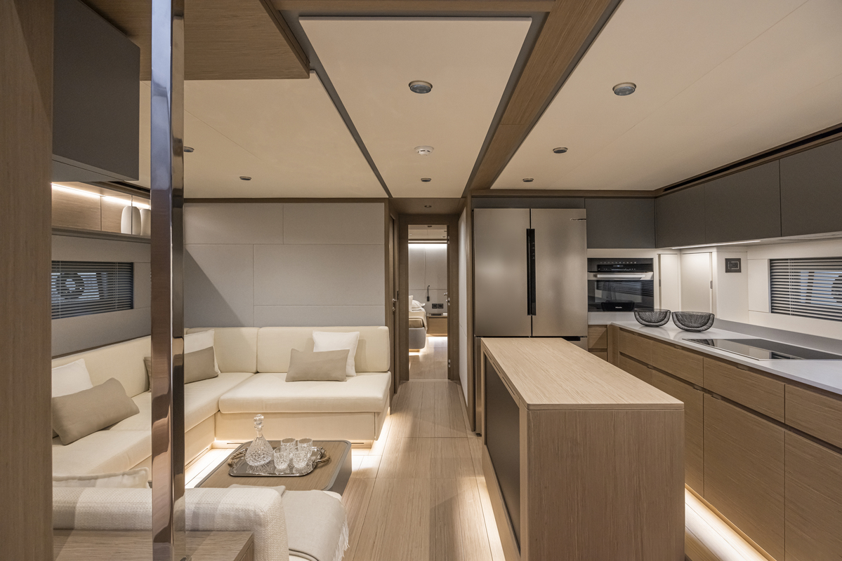 foto: 8 PARDO YACHTS GT 75 