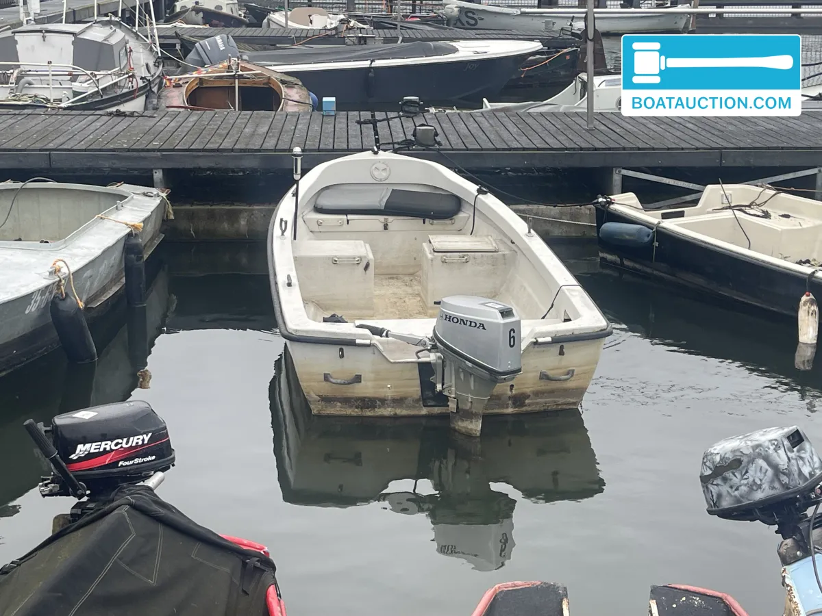 foto: 5 Motorboat 450