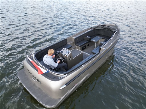 foto: 17 Seafury Hawker 725