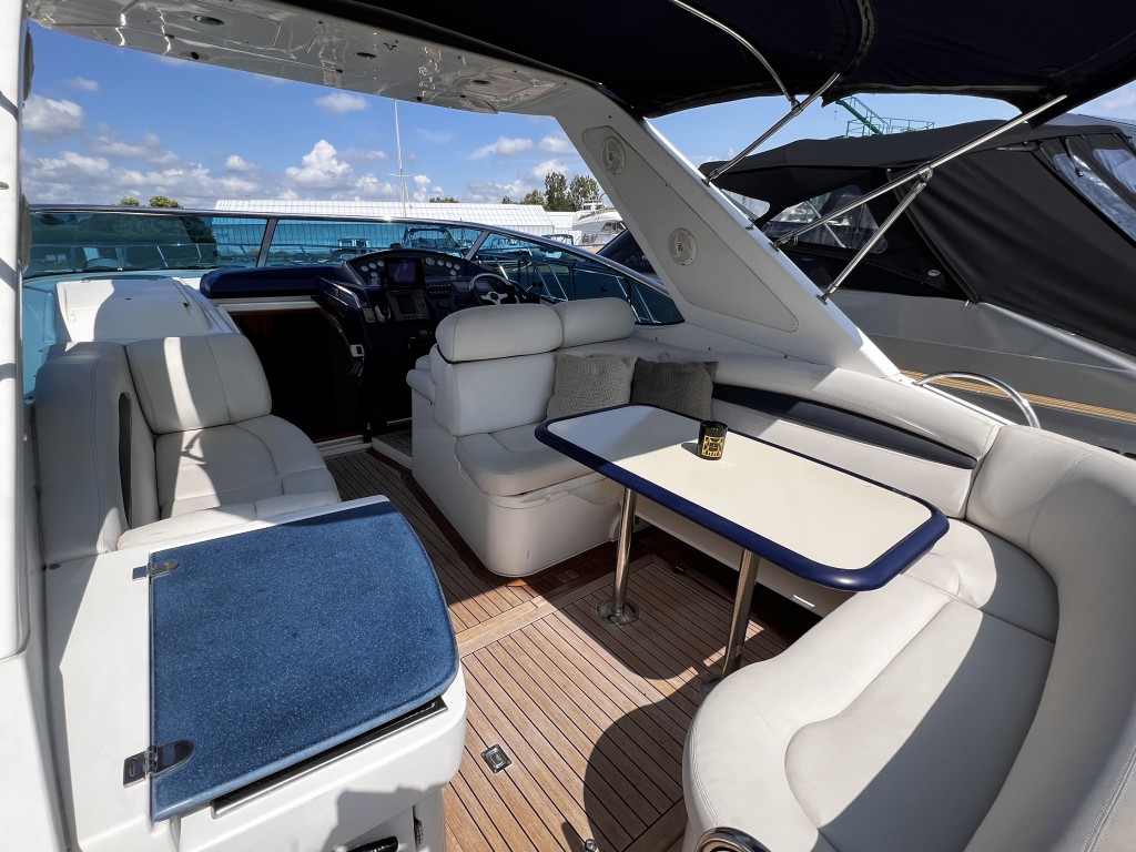 foto: 15 Sealine  S38
