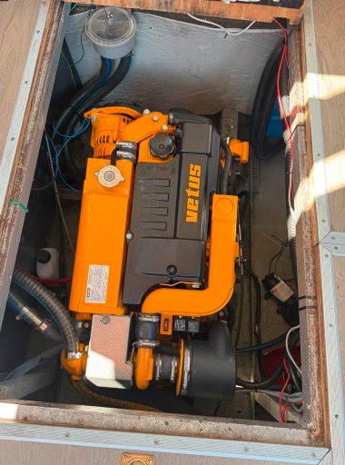 foto: 10 Crown Kruiser  950 ak ok