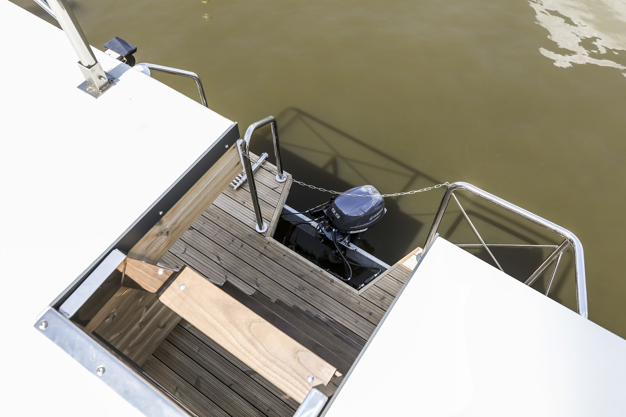 foto: 31 Campi 300 Houseboat