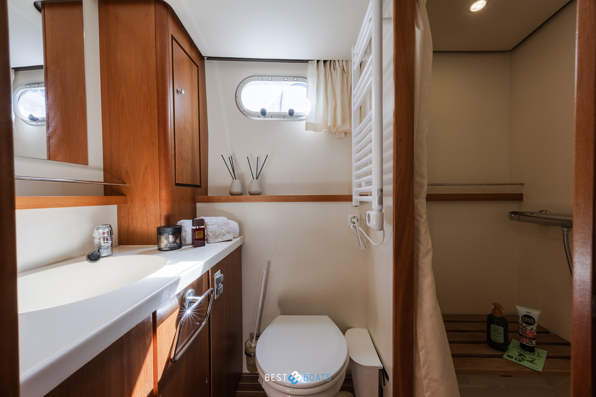 foto: 28 Linssen Grand Sturdy 43.9 AC