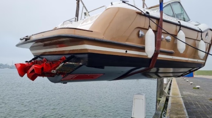 foto: 17 Speedcruiser Storebro    J32