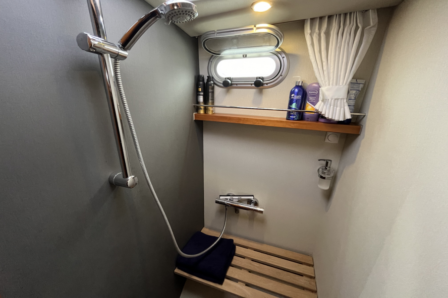 foto: 13 Linssen Grand Sturdy 470 Sedan