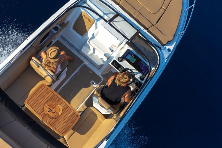 foto: 4 Sea Ray Sun Sport 250