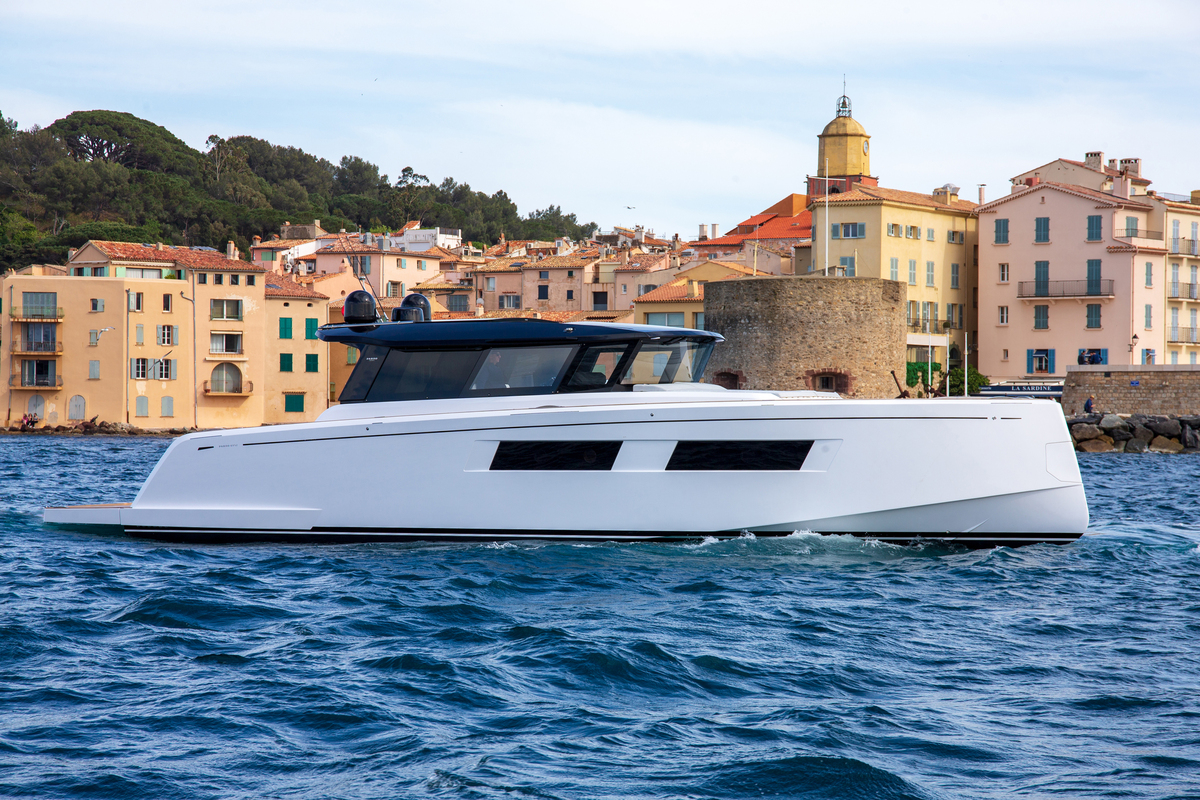 foto: 8 PARDO YACHTS GT 52 