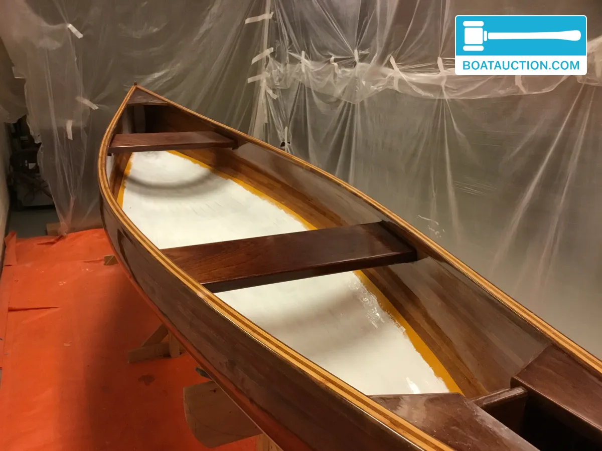 foto: 13 Canoe 450