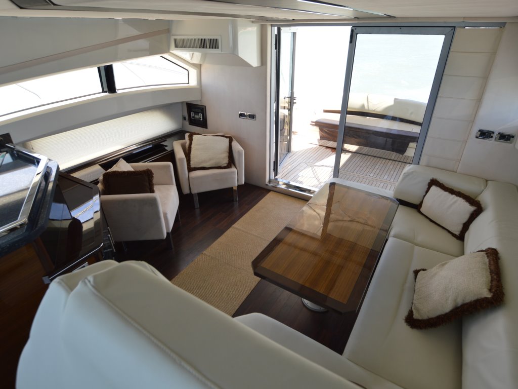 foto: 19 Marquis 500 sport yacht