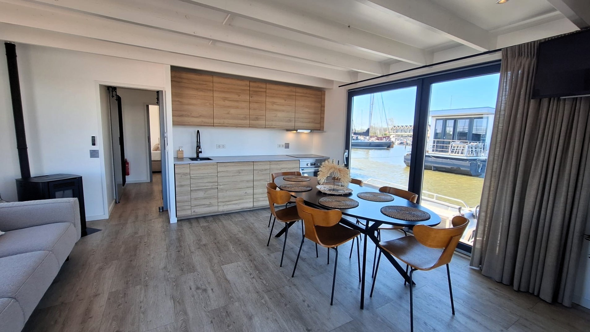 foto: 12 Surla 15 Houseboat Zelfvoorzienend