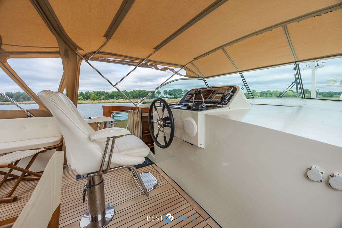foto: 27 Linssen  Grand Sturdy 45.9 AC Twin
