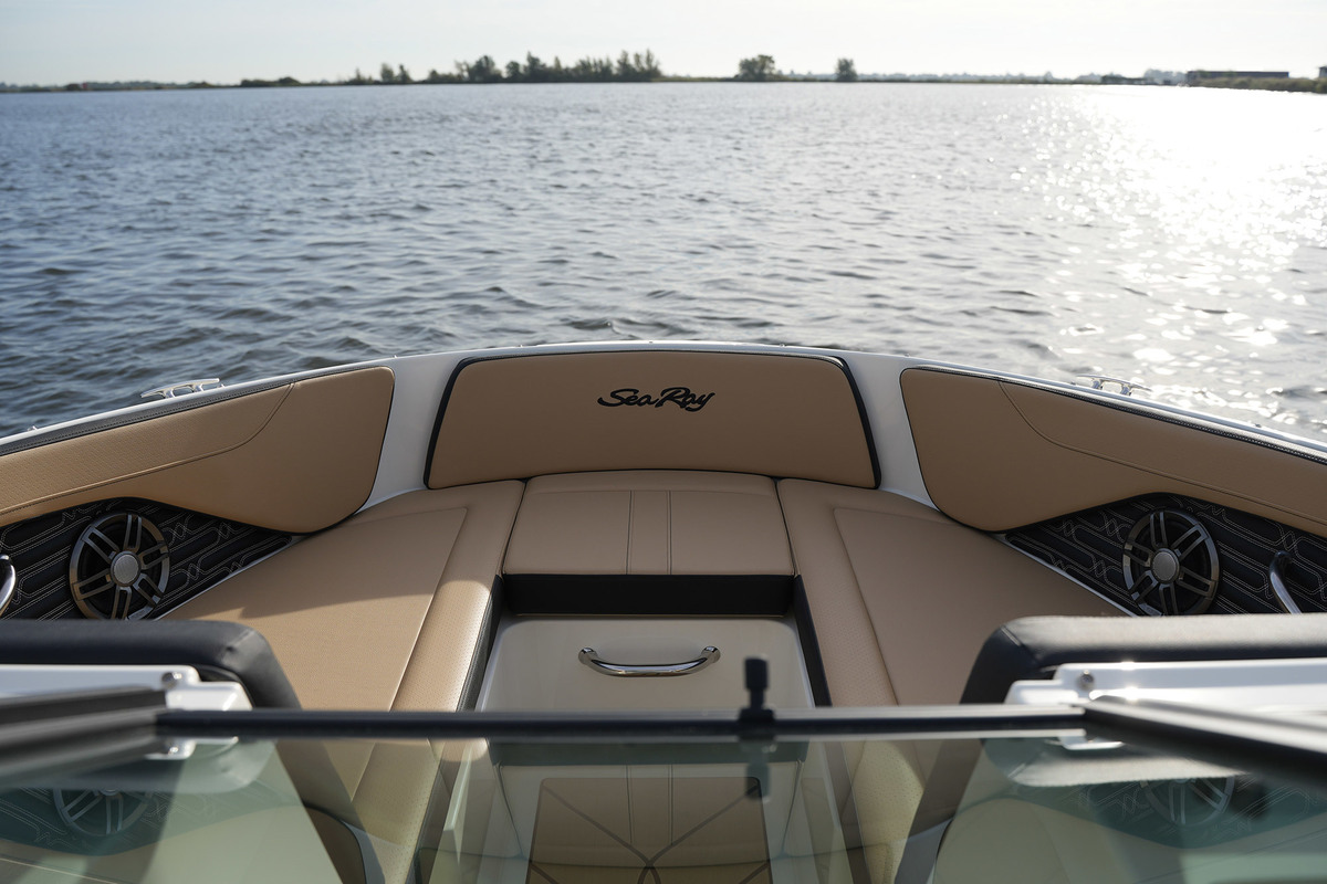 foto: 24 Sea Ray SPX 210