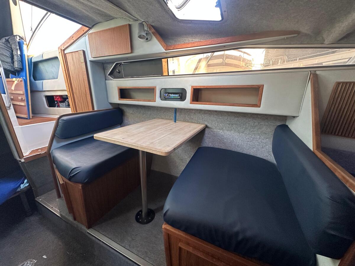 foto: 11 Sea Ray 268 Sundancer