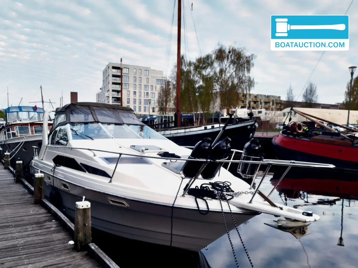 foto: 7 Bayliner 2655 wide body