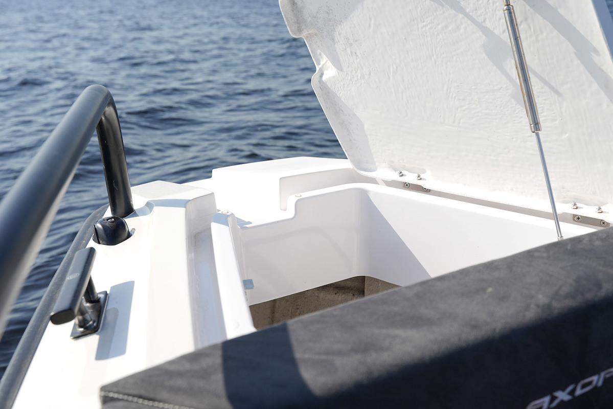 foto: 18 Axopar 28 Cabin