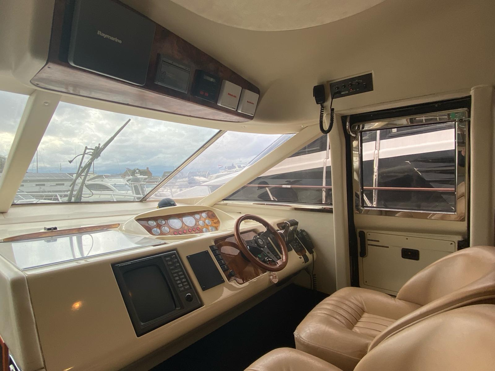 foto: 19 Princess  60 Fly