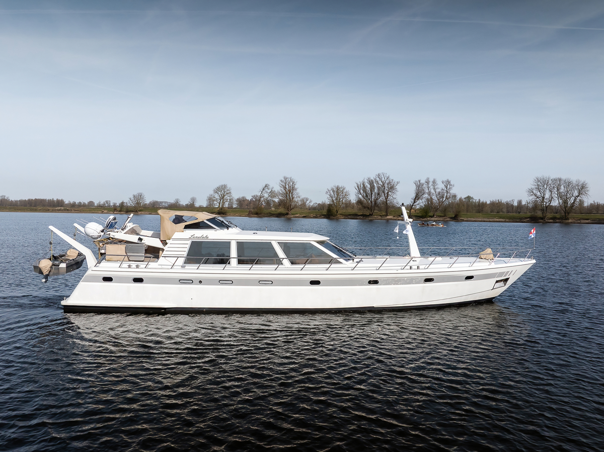 foto: 18 Laancruiser 2100