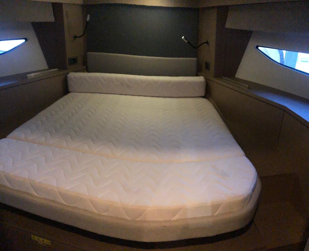 foto: 7 Prestige 420 Fly