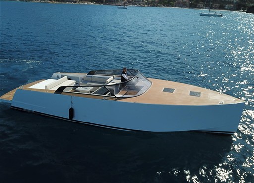 foto: 11 Vandutch 48