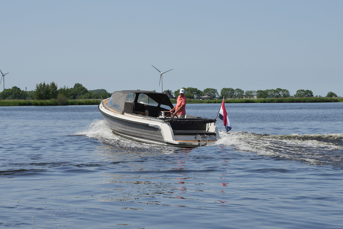 foto: 26 Interboat Intender 820
