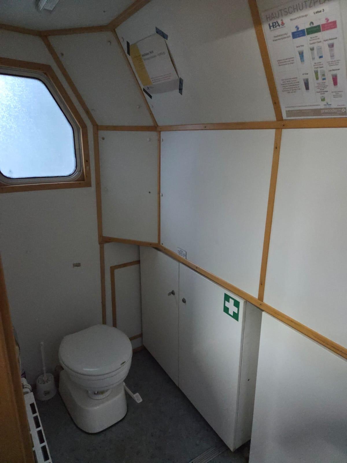 foto: 15 Ex Loodsboot 16.00