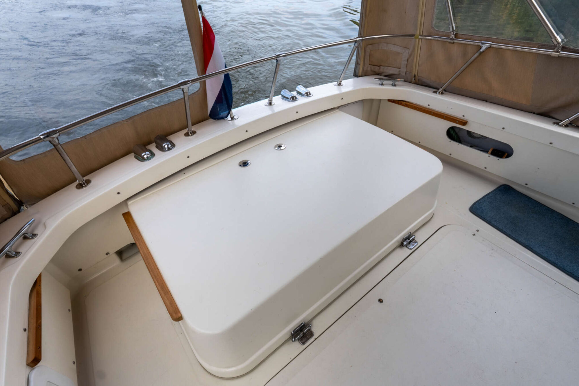 foto: 13 Bertram Bertram 25 Express Cruiser