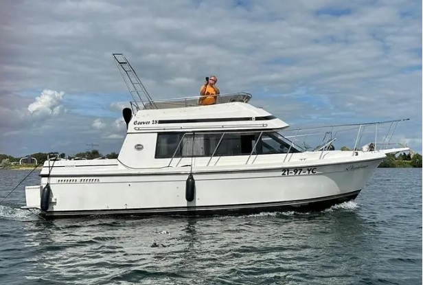 Carver 28 Voyager