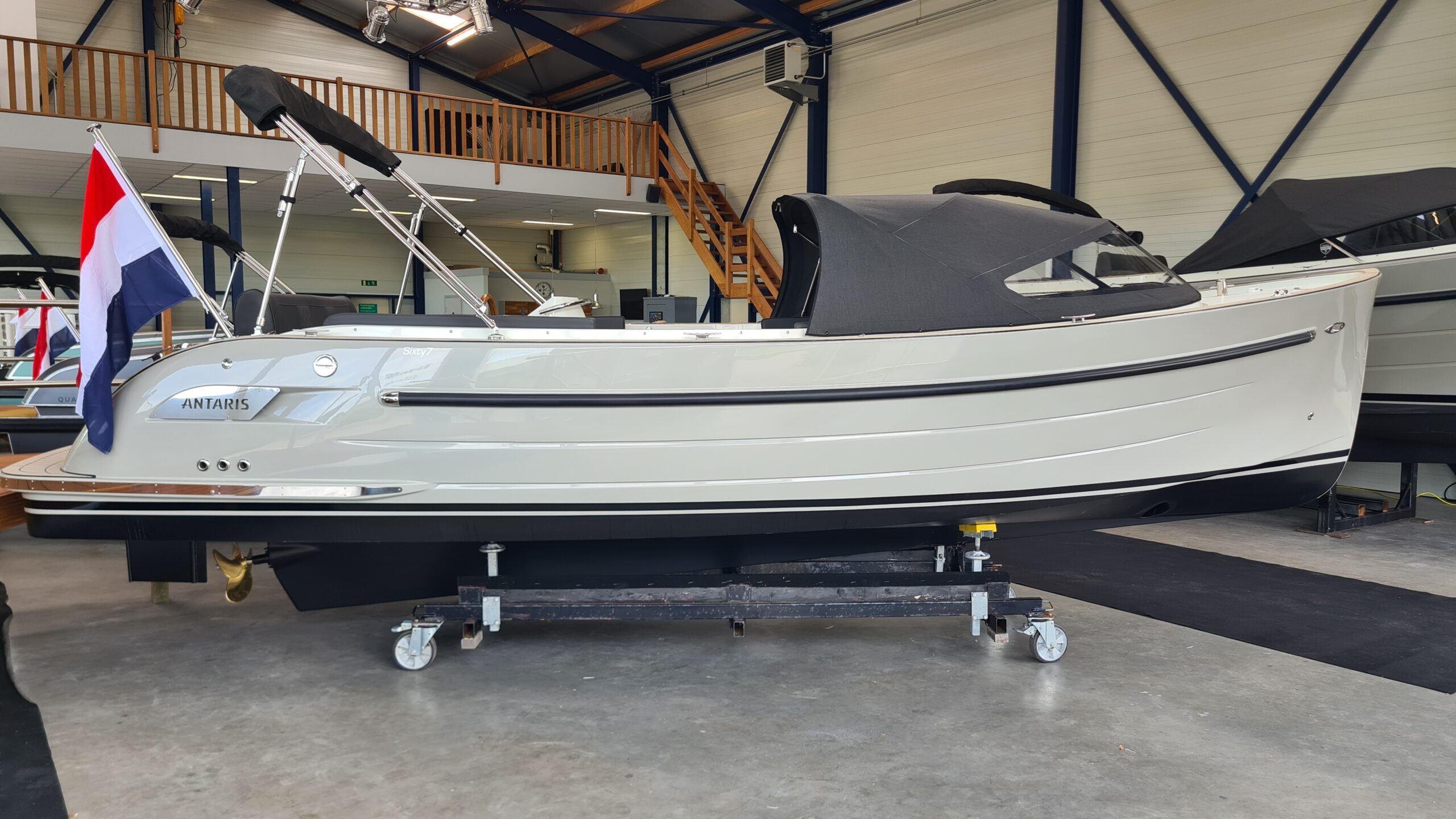 foto: 4 Antaris Sixty7 (op voorraad)