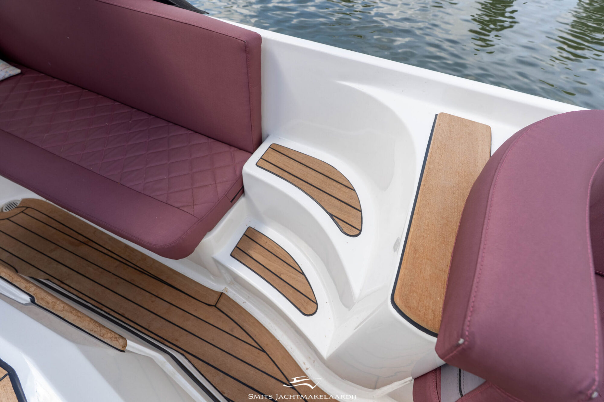 foto: 15 Bola Bola GS Tender 27 Semi Cabin