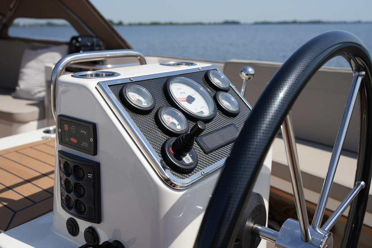 foto: 18 Interboat Intender 820