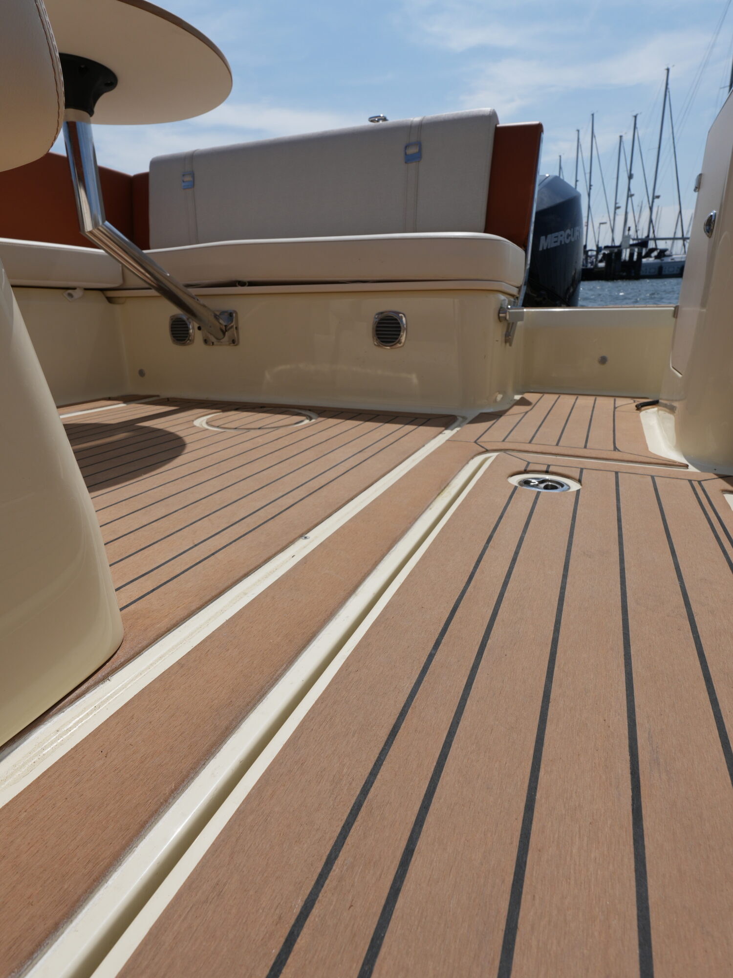 foto: 35 Invictus Invictus 270 CX