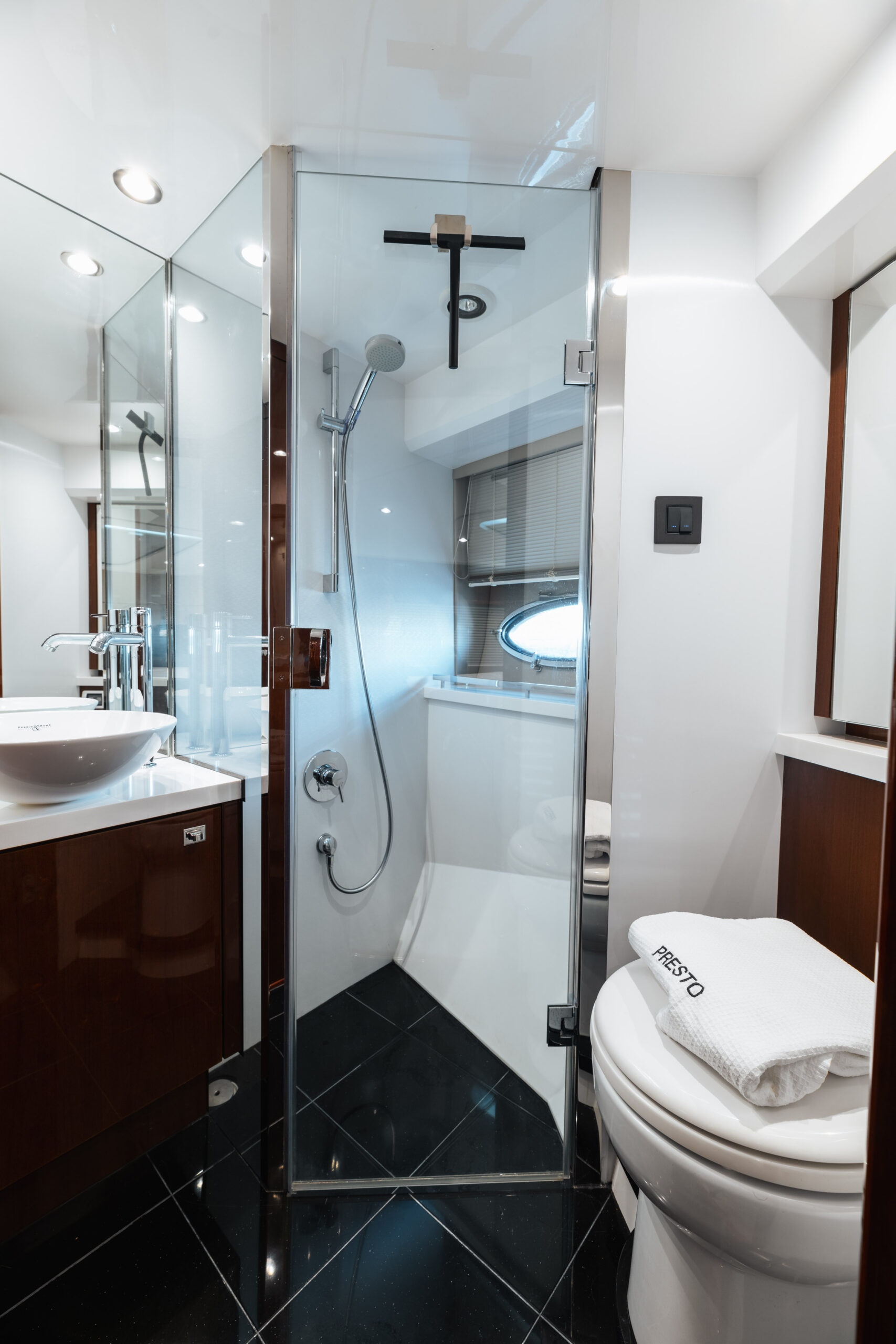 foto: 12 Princess V52