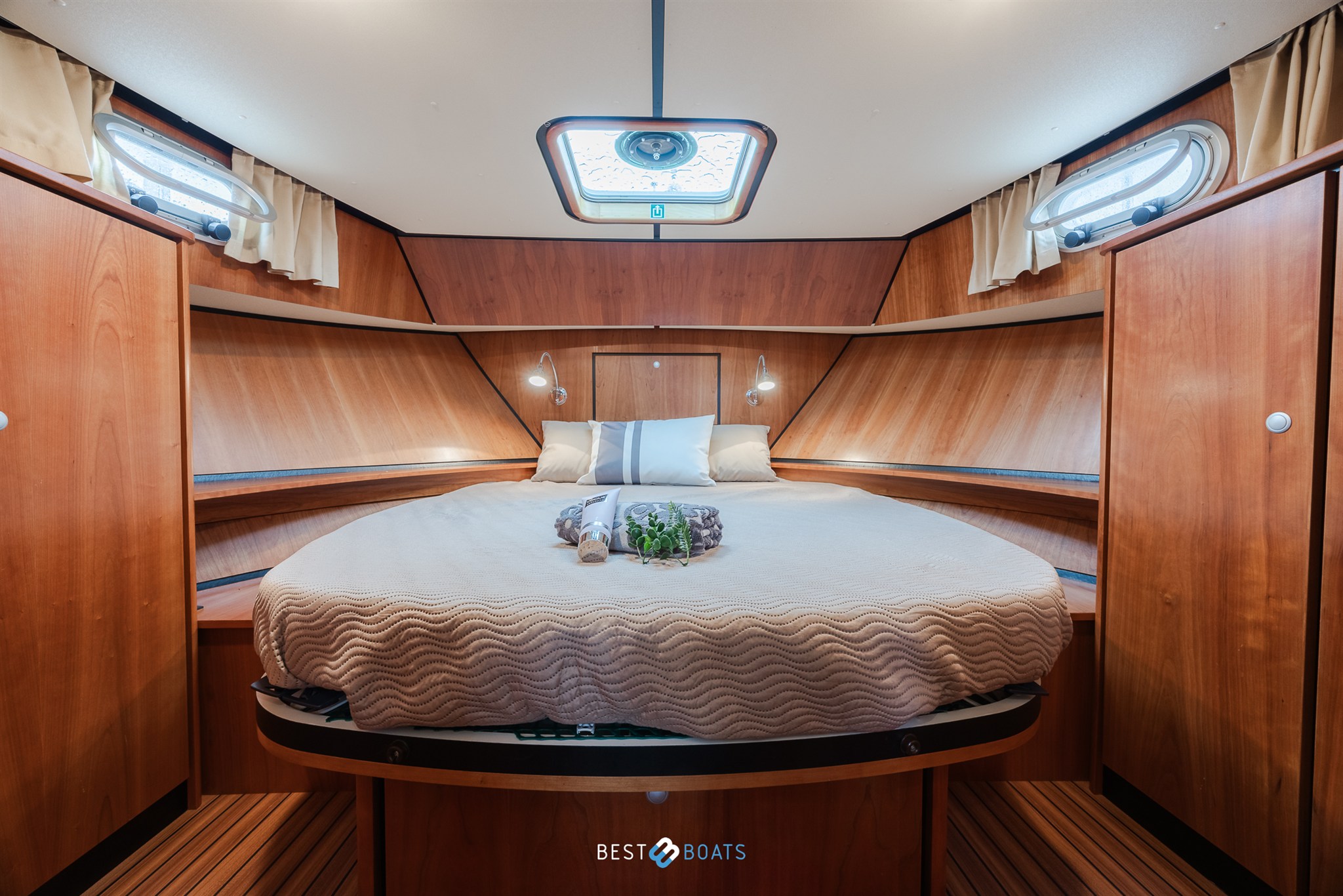 foto: 18 Linssen Grand Sturdy 34.9 AC