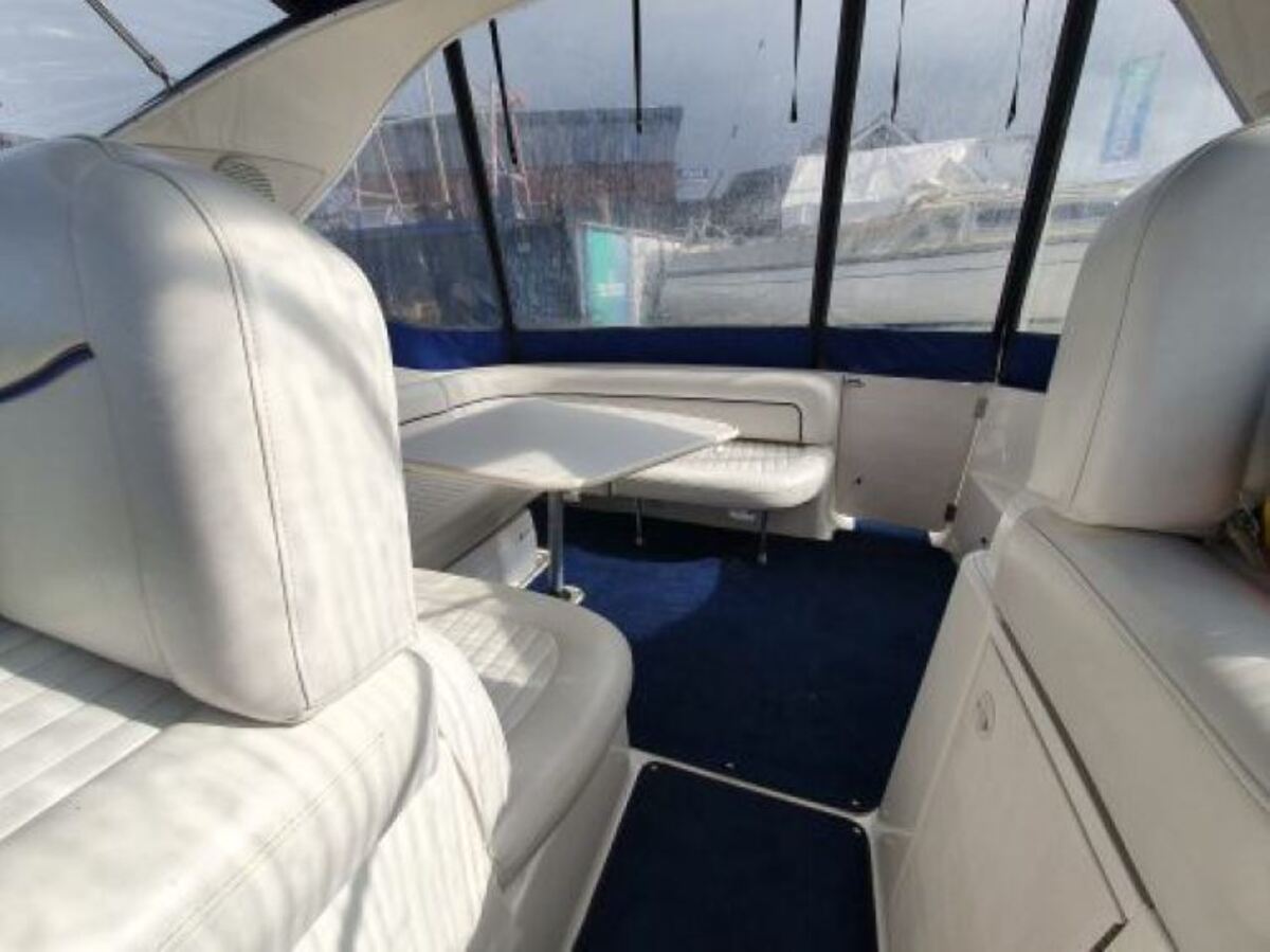 foto: 18 Bayliner 305 CIERA