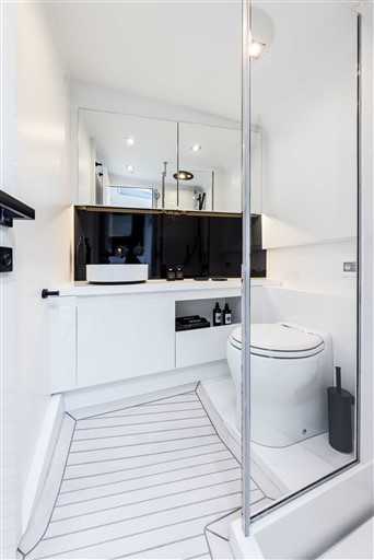 foto: 11 Vandutch 56 - New