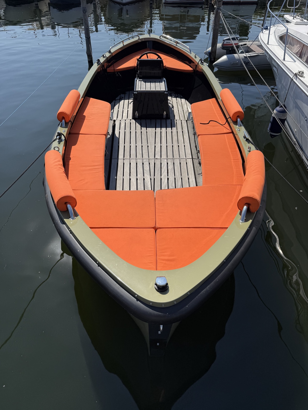 foto: 12 Stormer E-Lifeboat 75