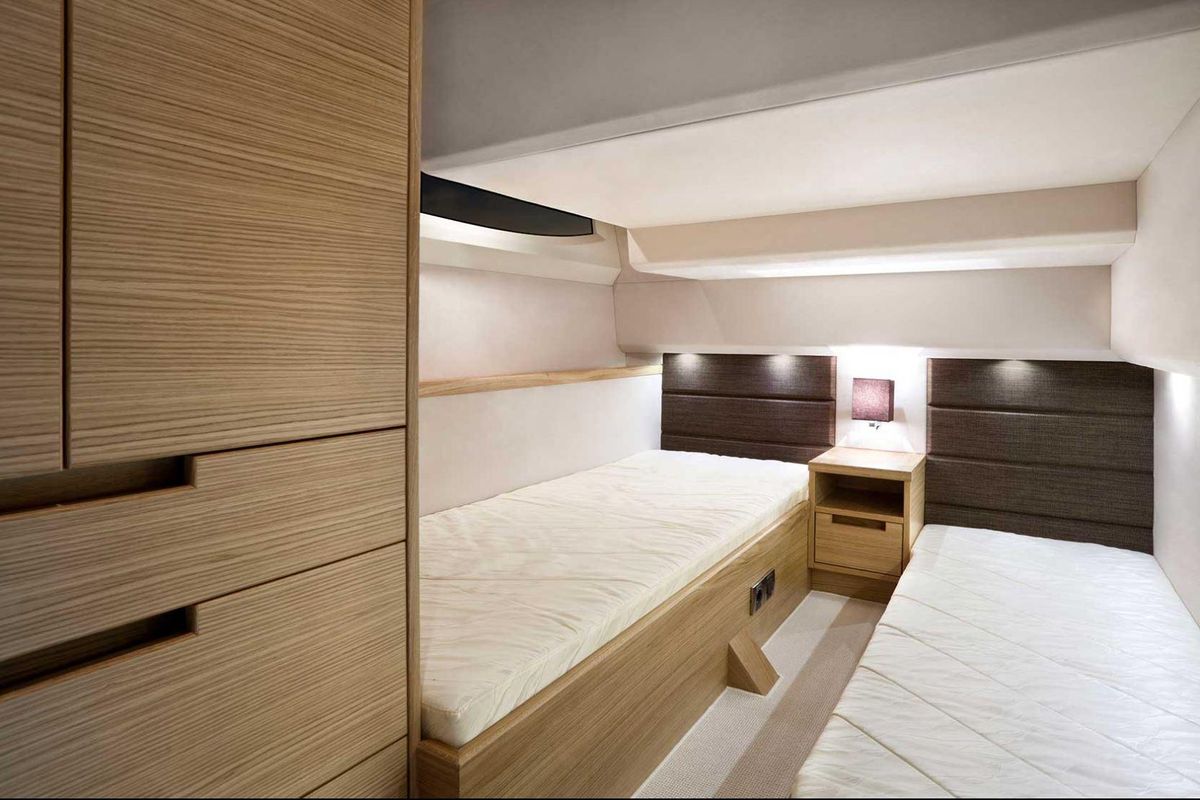 foto: 13 Galeon 420 FLY