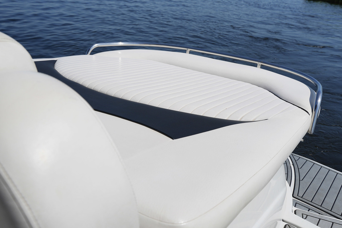 foto: 23 Crownline 315 SCR