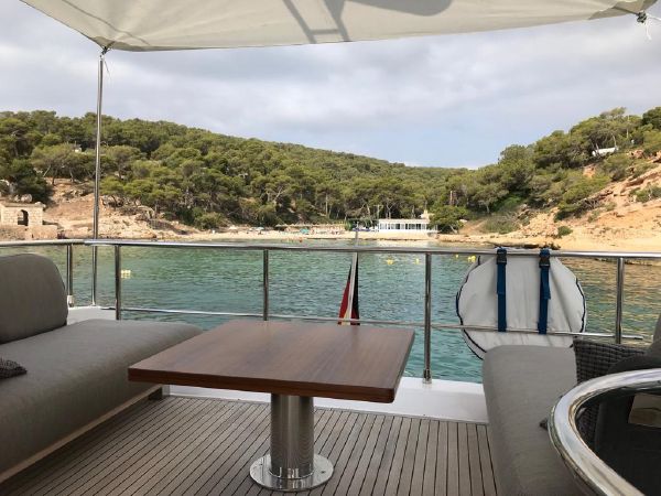 foto: 11 Azimut 50 Fly