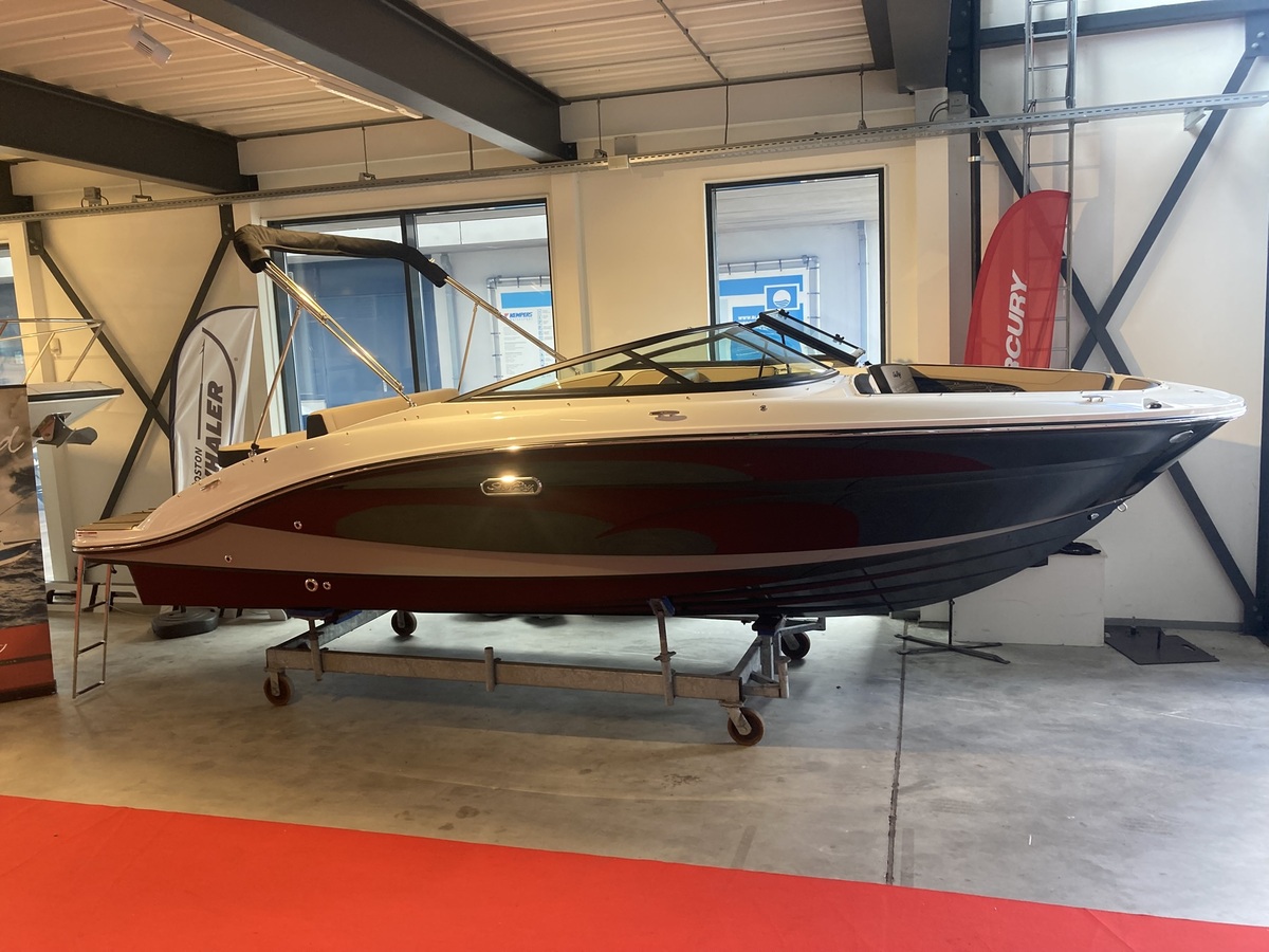 foto: 26 Sea Ray SPX 210