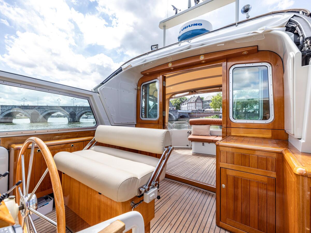 foto: 55 Linssen  Grand Sturdy 500 Variotop