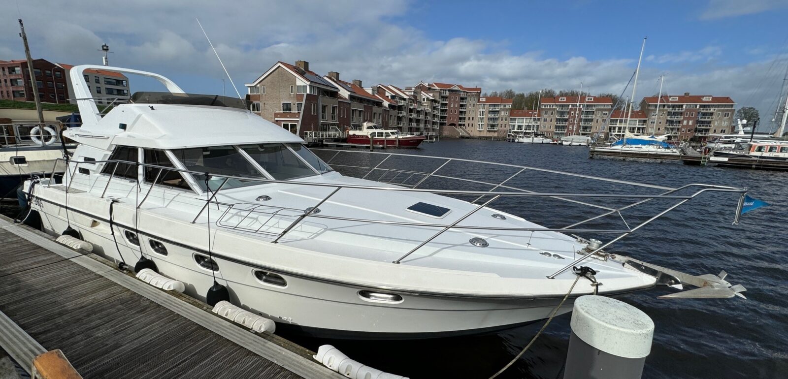 foto: 16 Fairline Fairline 43 Flybridge