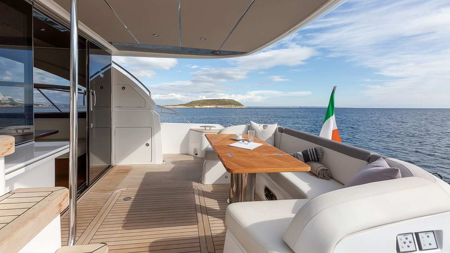 foto: 16 Princess F 62