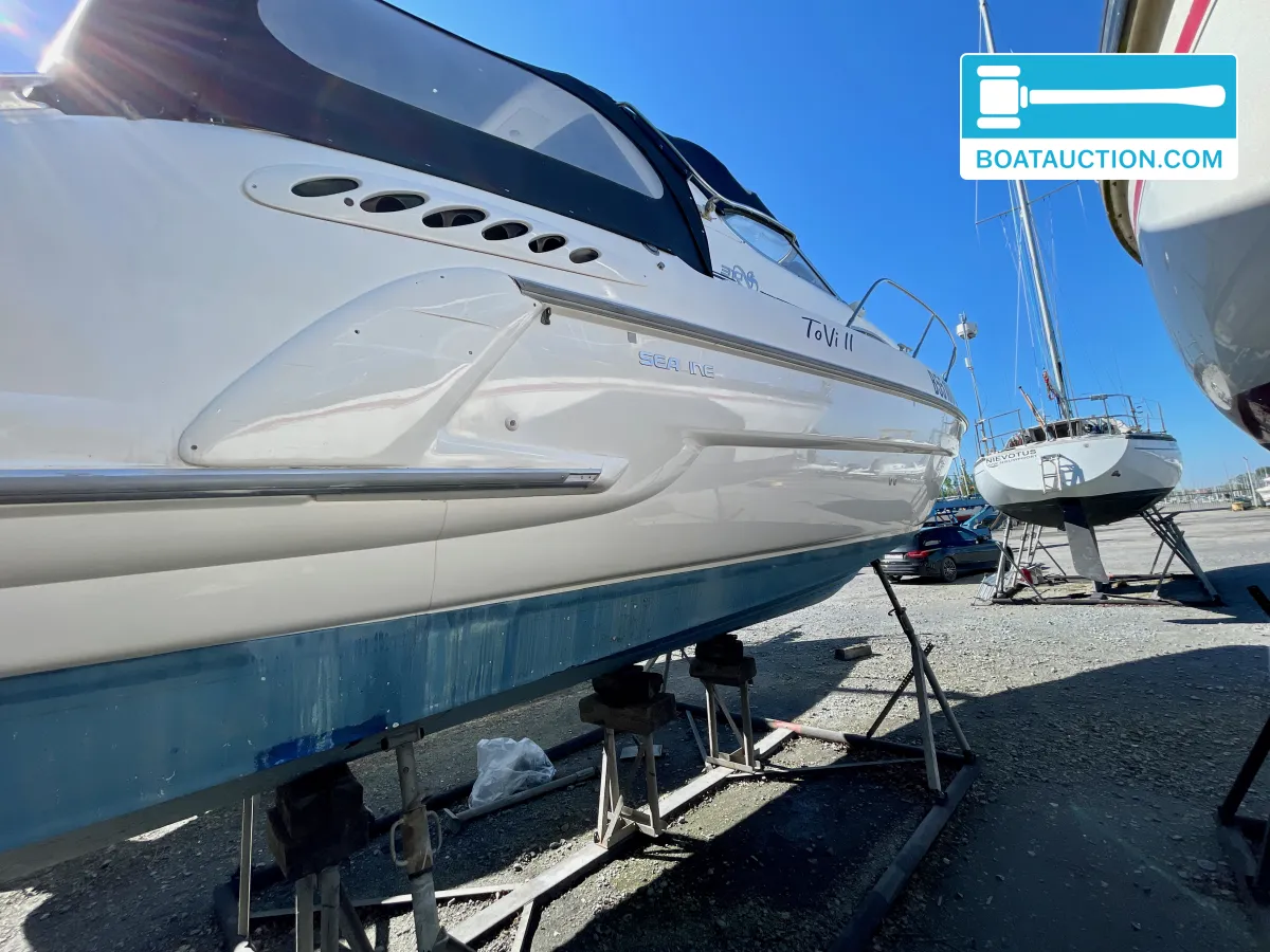 foto: 32 Sealine 310 Sportbridge