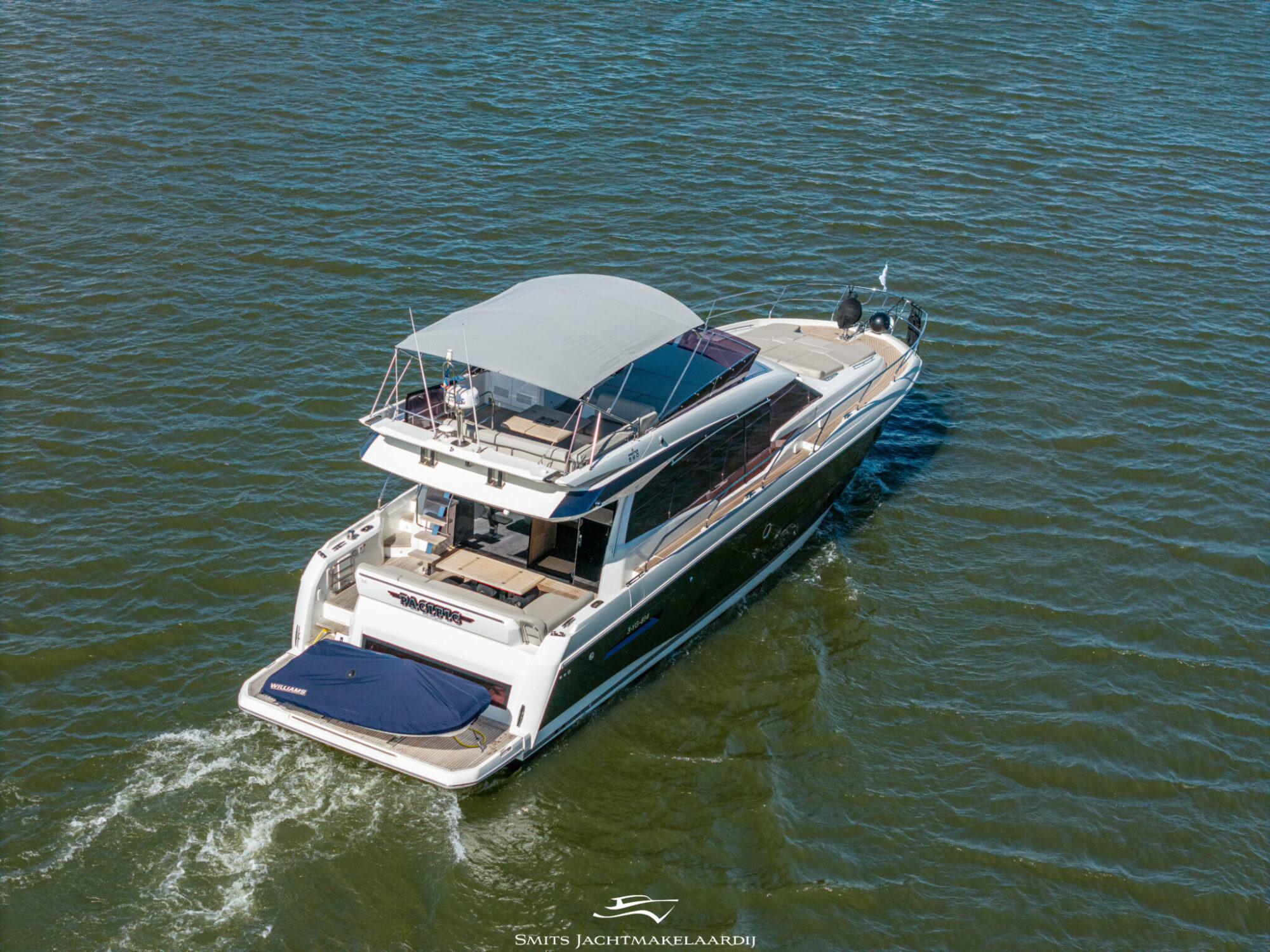 foto: 110 Prestige Prestige 590 Flybridge